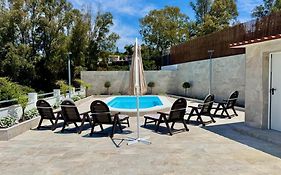 Casa Rural De Diseno Con Piscina Y Barbacoa